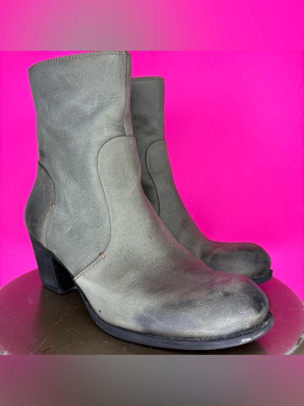Crown Vintage Distressed Gray Leather Stacked Heel Boot US 7.5